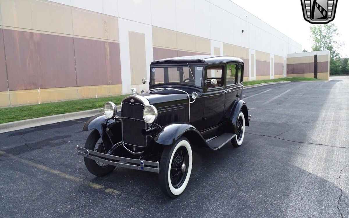Ford-Sedan-1931-2