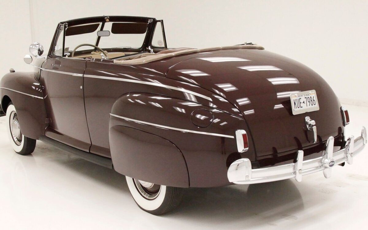 Ford-Super-Deluxe-Cabriolet-1941-5