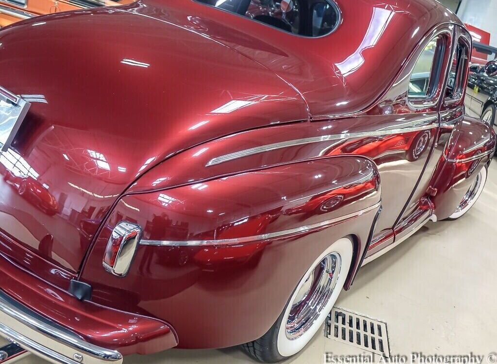 Ford-Super-Deluxe-Coupe-1941-8