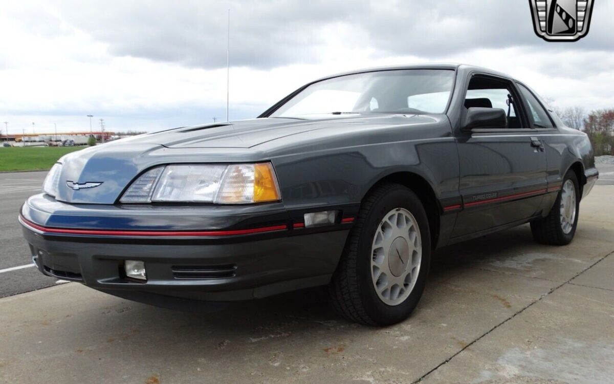 Ford-Thunderbird-1987-2