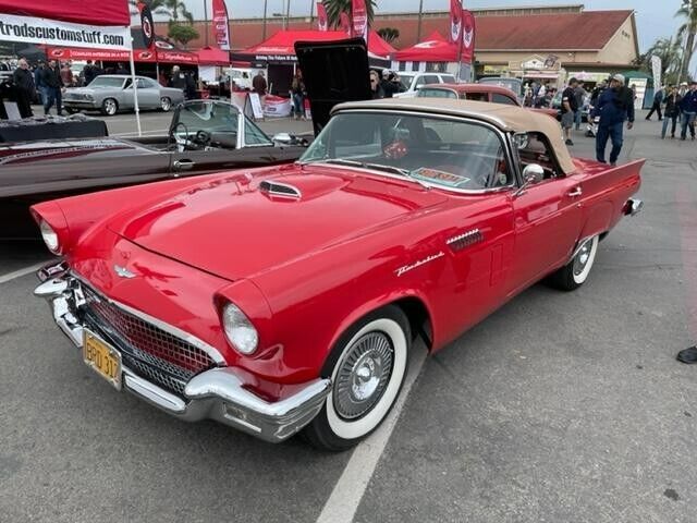 Ford-Thunderbird-Cabriolet-1957-1