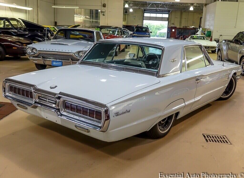 Ford-Thunderbird-Coupe-1965-10