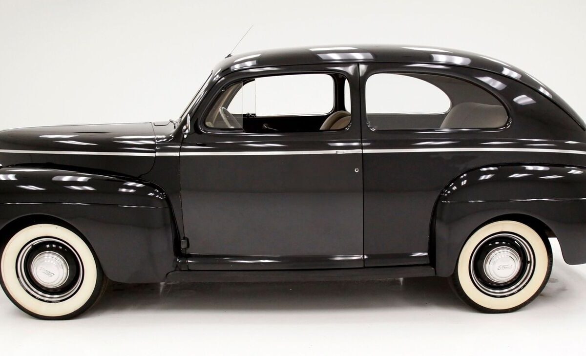 Ford-Tudor-Berline-1941-1