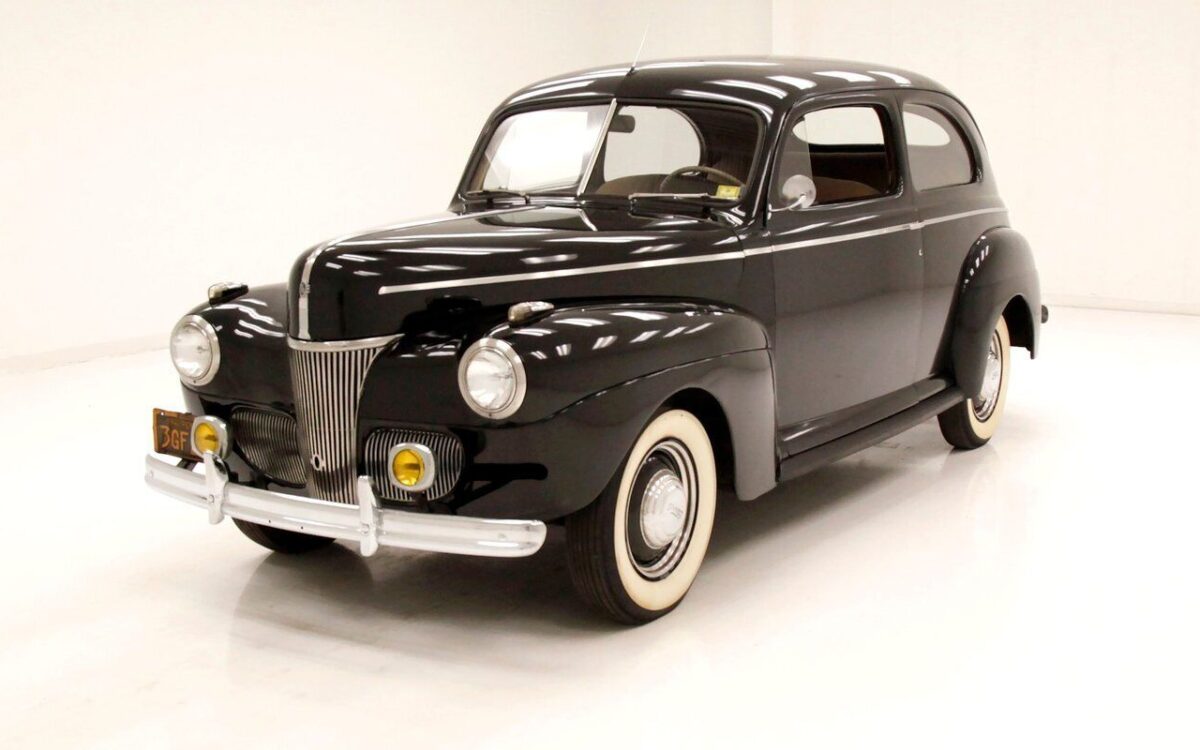Ford-Tudor-Berline-1941