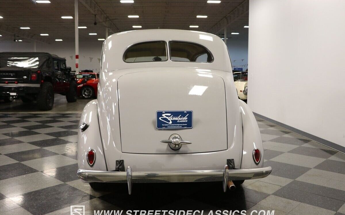 Ford-Tudor-Coupe-1938-10