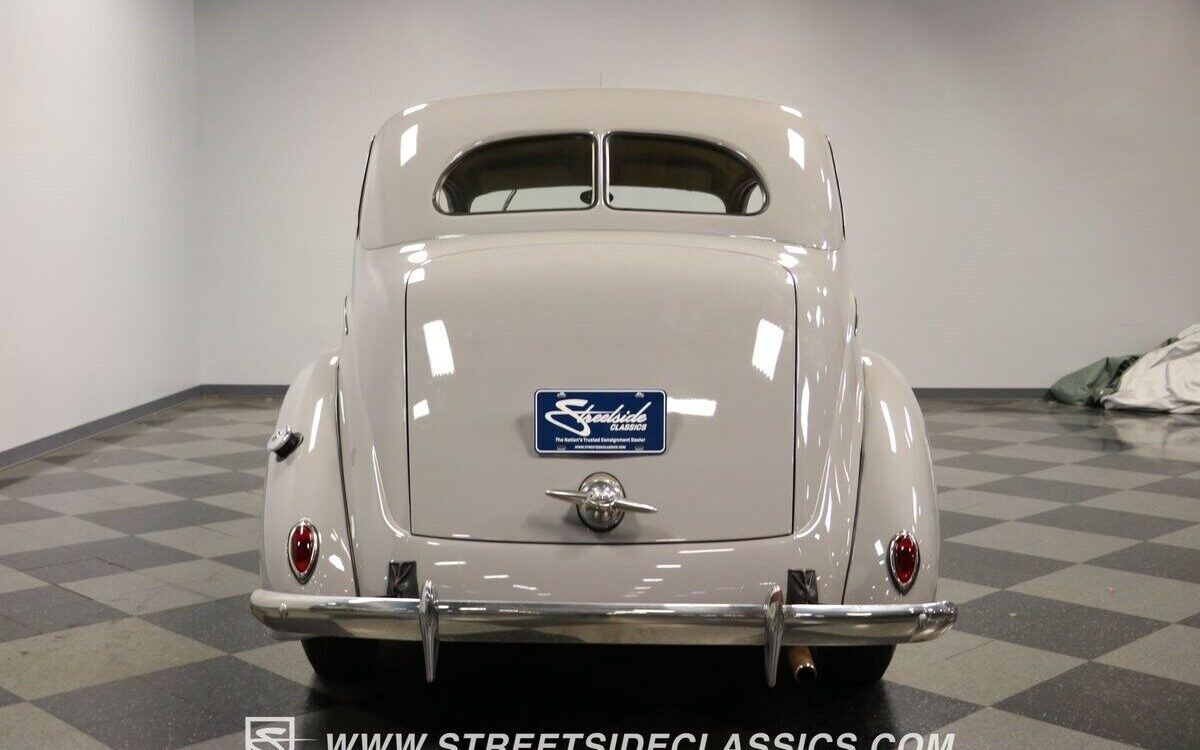 Ford-Tudor-Coupe-1938-11