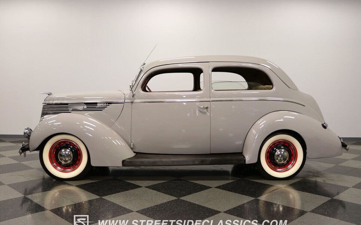 Ford-Tudor-Coupe-1938-2