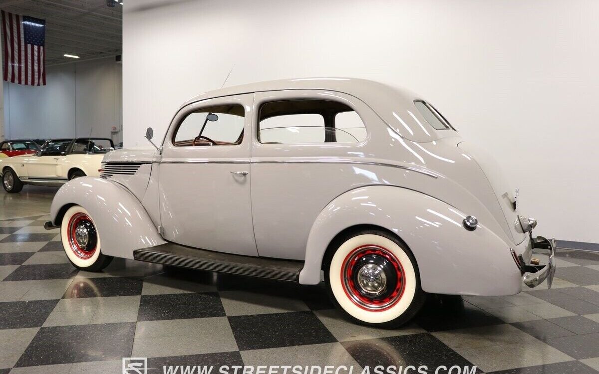 Ford-Tudor-Coupe-1938-8