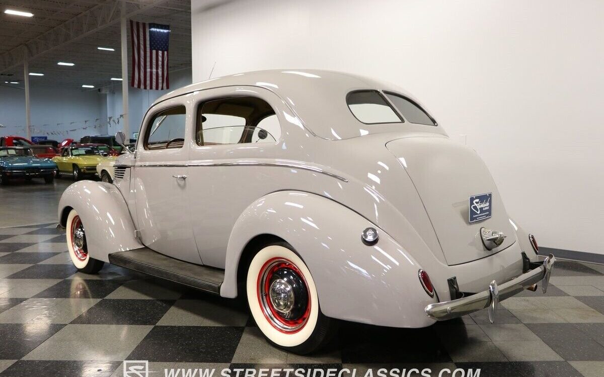 Ford-Tudor-Coupe-1938-9