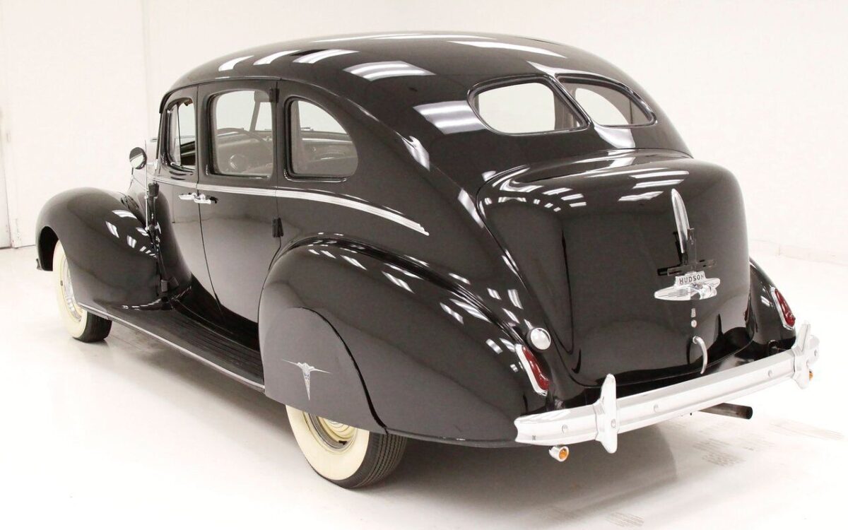 Hudson-Series-95-Berline-1939-2