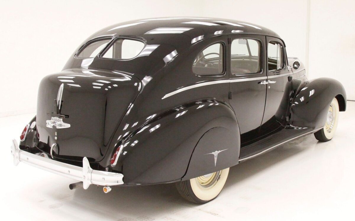 Hudson-Series-95-Berline-1939-3