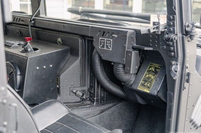 Hummer-M998-HMMWV-AM-General-Pickup-1987-30