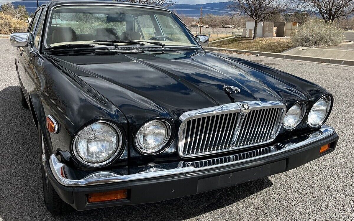 Jaguar-XJ6-Berline-1985-12