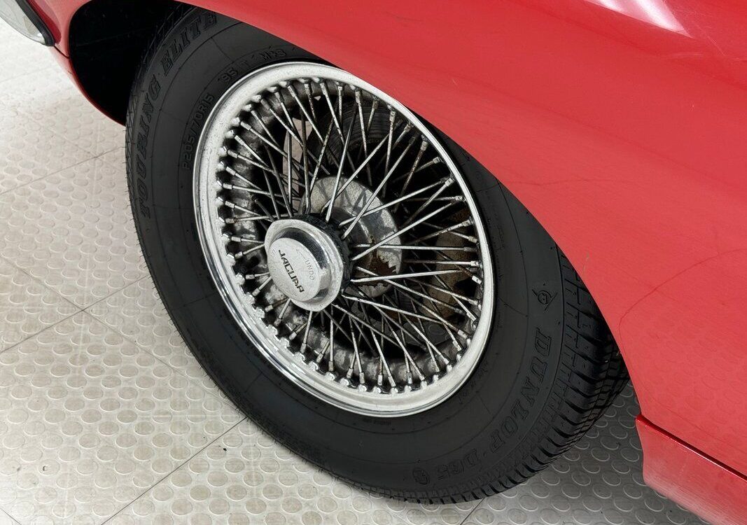 Jaguar-XK-Coupe-1969-10