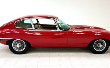 Jaguar-XK-Coupe-1969-5