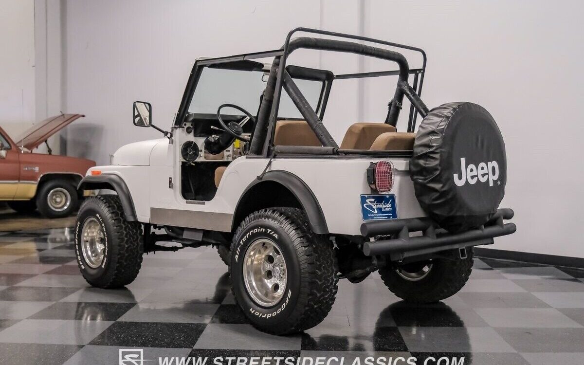 Jeep-CJ-1981-10