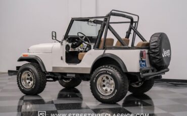 Jeep-CJ-1981-9