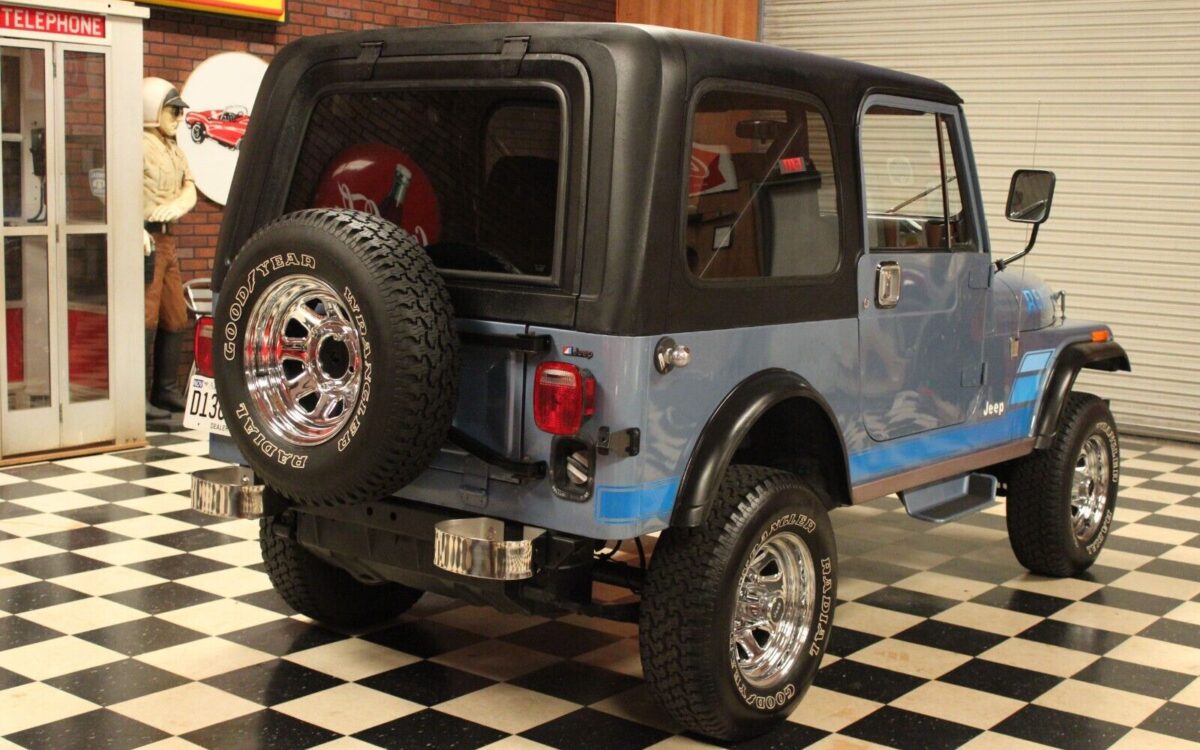 Jeep-CJ-1984-5