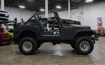 Jeep-CJ-1984-6