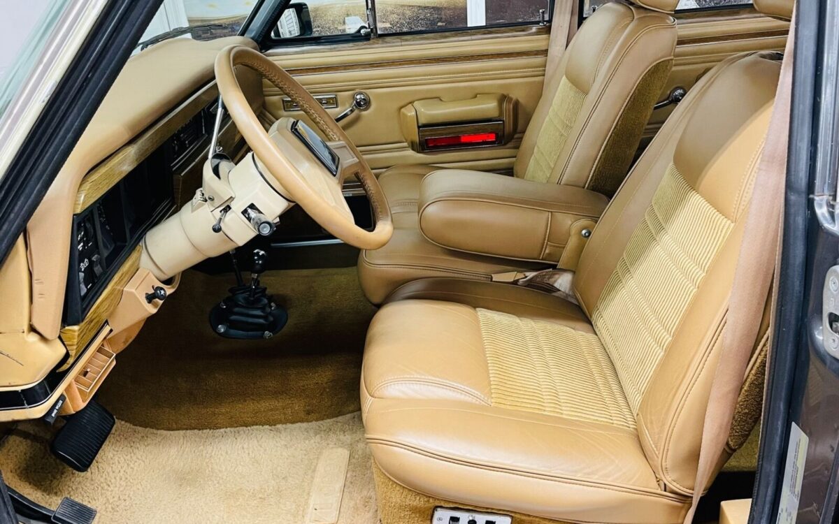 Jeep-Wagoneer-SUV-1987-32