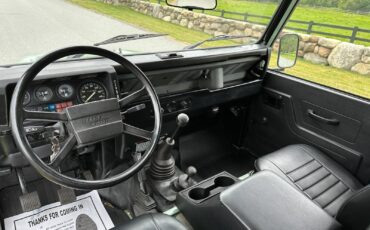 Land-Rover-Defender-1986-22