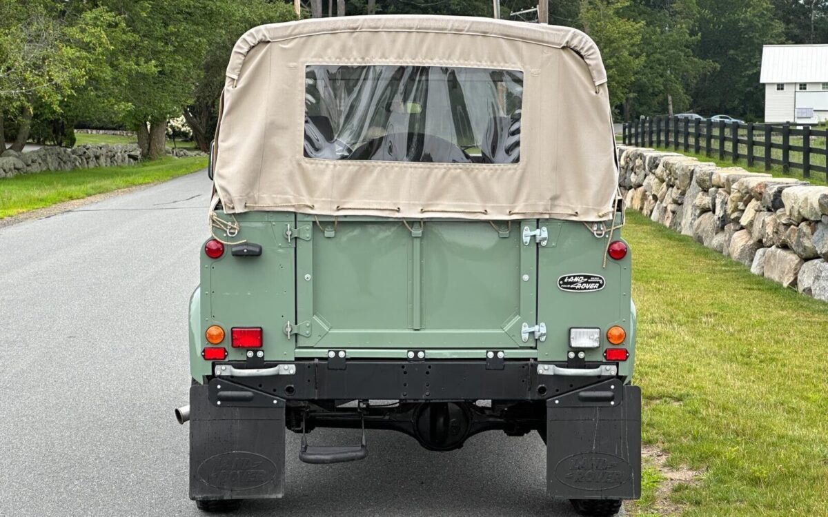 Land-Rover-Defender-1986-4