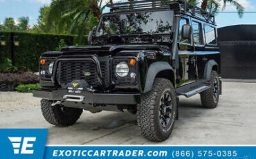 Land Rover Defender SUV 1990