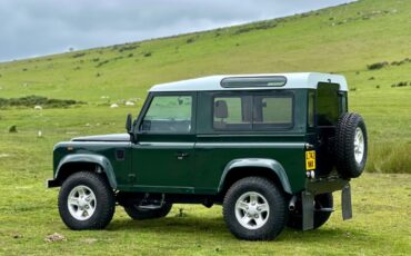 Land-Rover-Defender-SUV-1993-7