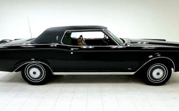 Lincoln-Continental-1970-5