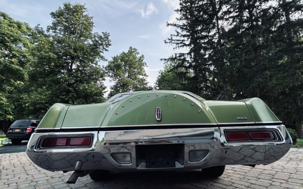 Lincoln-Continental-1972-13