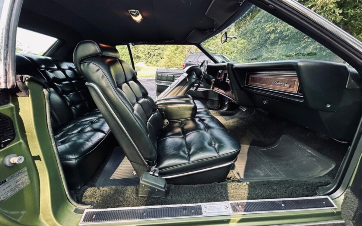 Lincoln-Continental-1972-21
