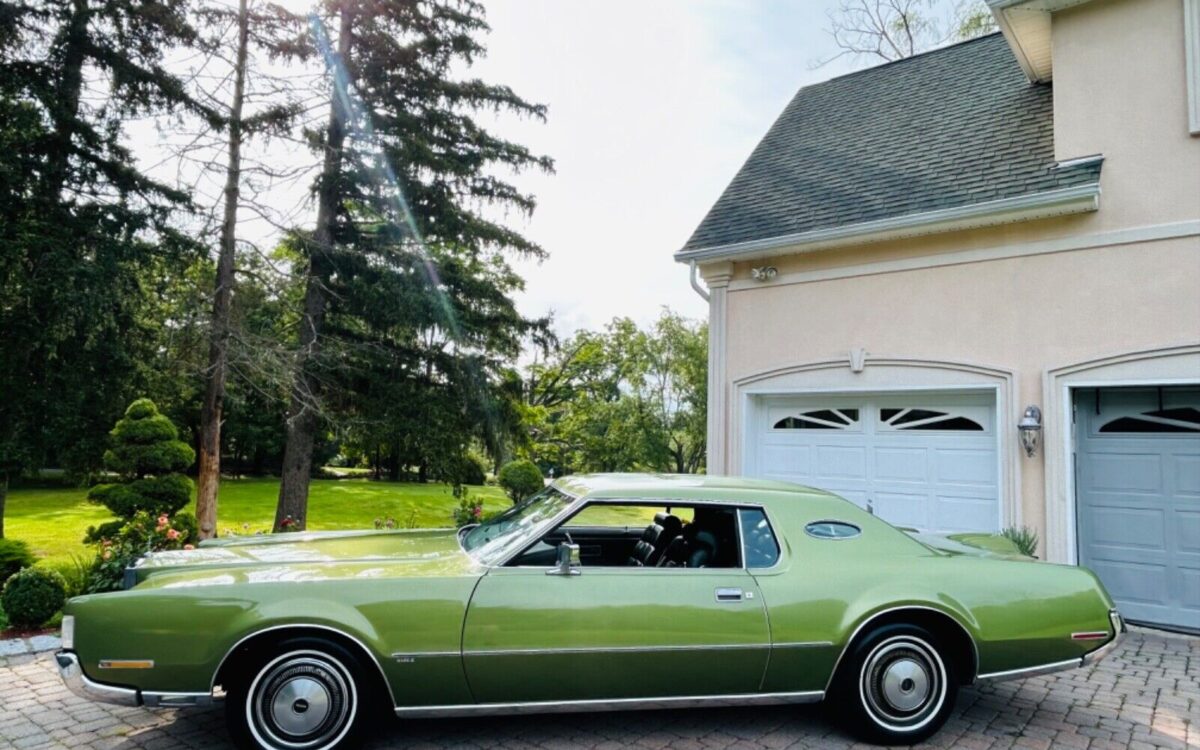Lincoln-Continental-1972-37