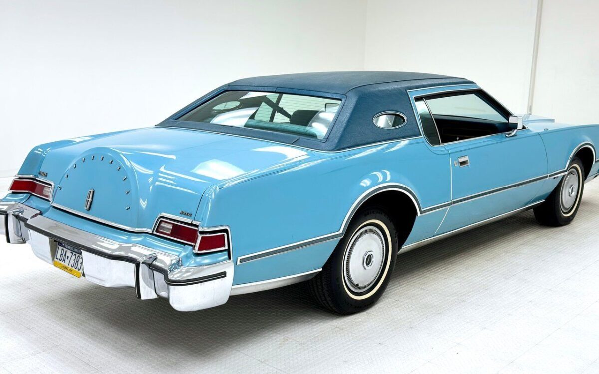Lincoln-Continental-1975-4