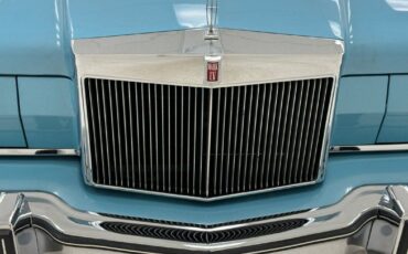 Lincoln-Continental-1975-7