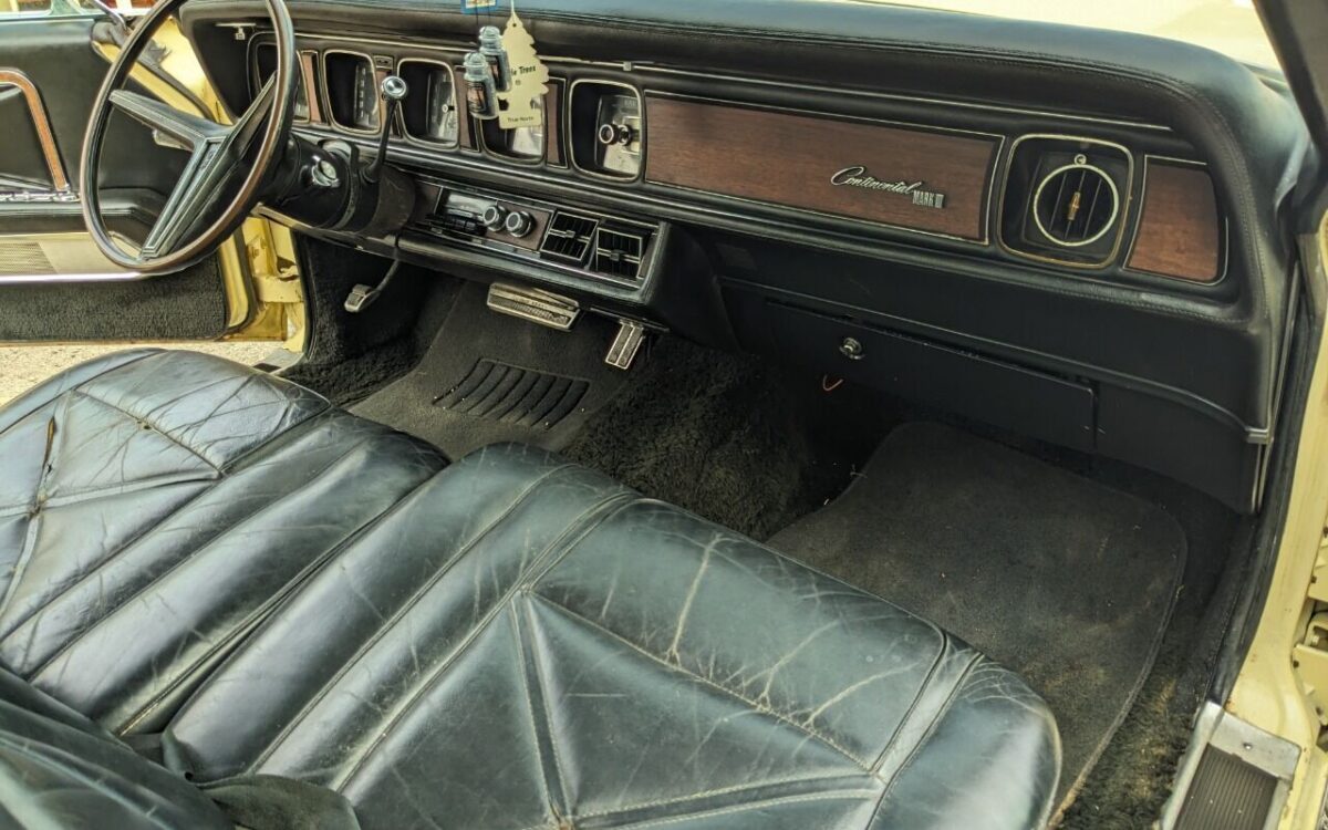 Lincoln-Mark-Series-1971-16