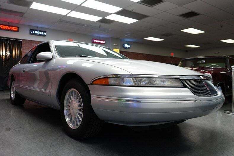 Lincoln-Mark-Series-Coupe-1993-9