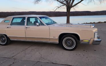 Lincoln-Town-Car-1978-12