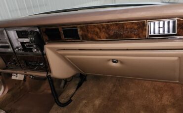 Lincoln-Town-Car-1978-19