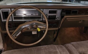 Lincoln-Town-Car-1978-22