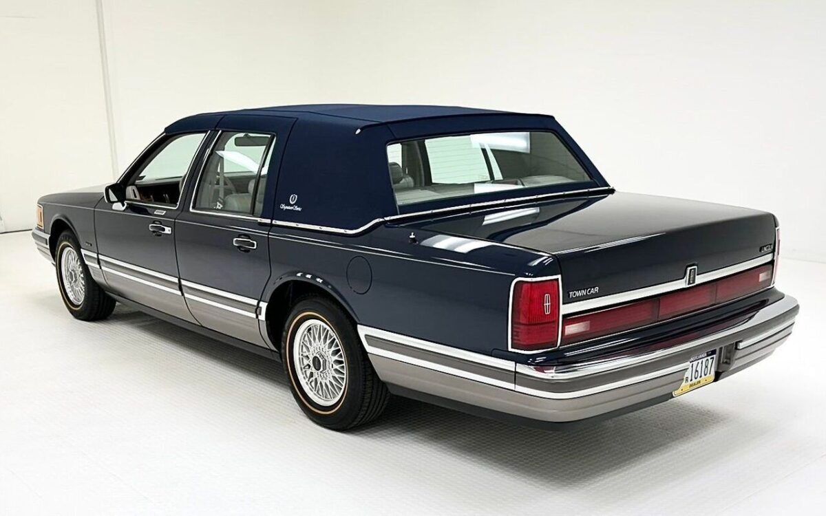 Lincoln-Town-Car-Berline-1990-2