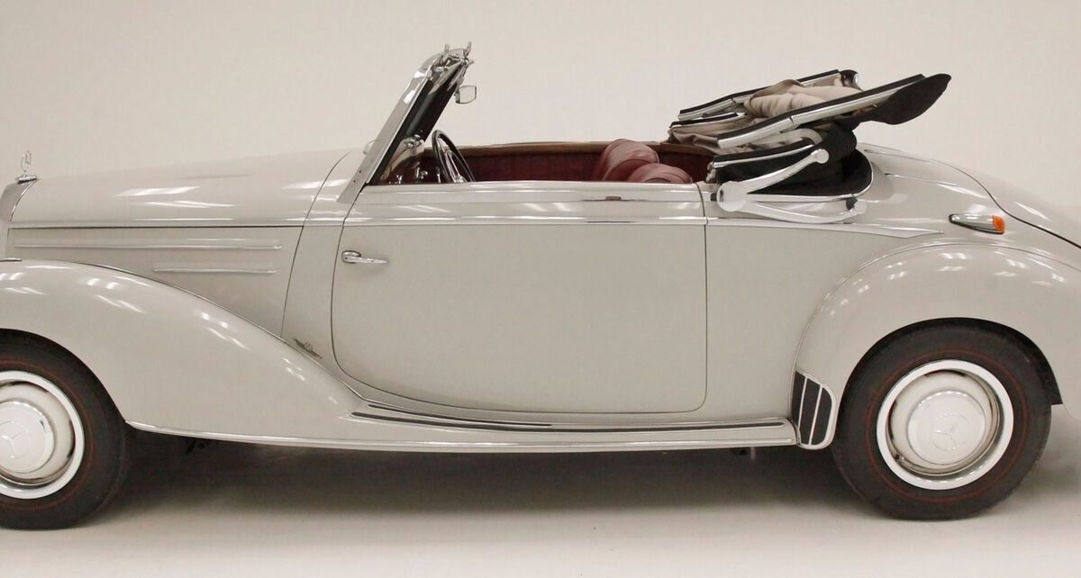 Mercedes-Benz-200-Series-Cabriolet-1952-3