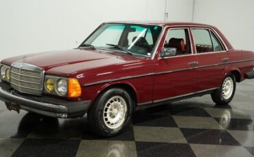 Mercedes-Benz-200-Series-Coupe-1983-5