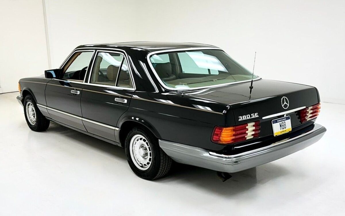 Mercedes-Benz-380SE-Berline-1984-2