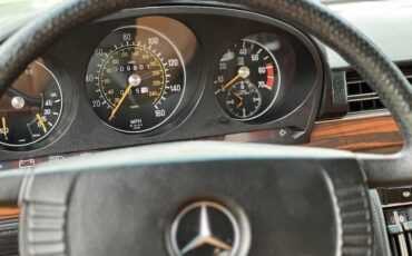 Mercedes-Benz-400-Series-1973-2