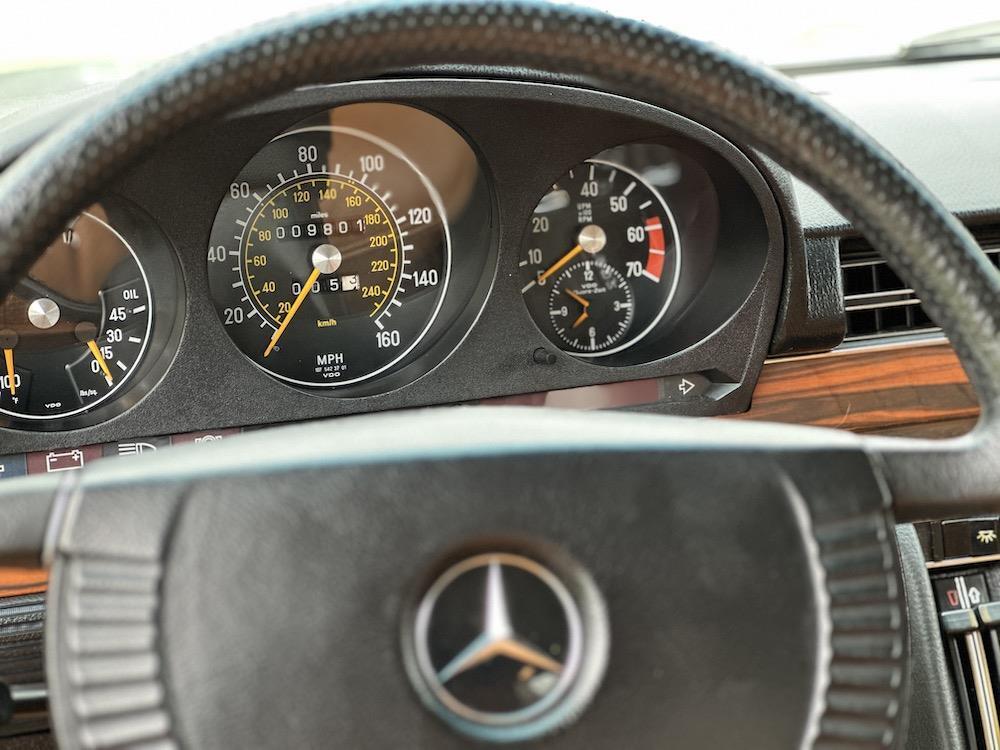 Mercedes-Benz-400-Series-1973-2
