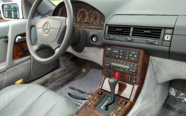 Mercedes-Benz-500-Series-Cabriolet-1993-11