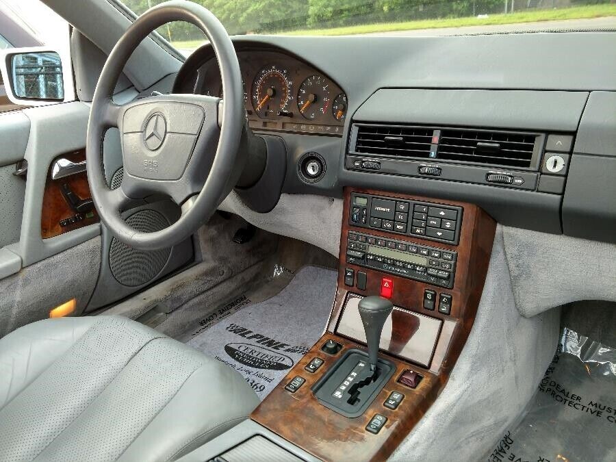 Mercedes-Benz-500-Series-Cabriolet-1993-11