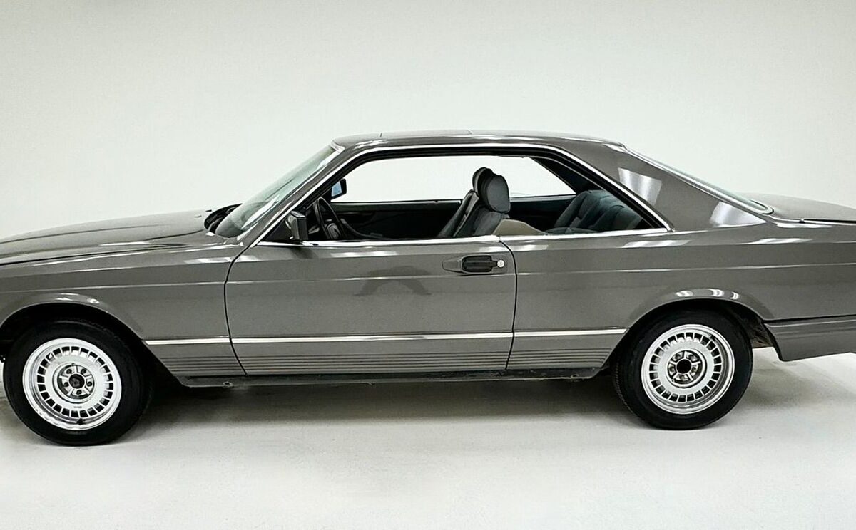 Mercedes-Benz-500-Series-Coupe-1985-1