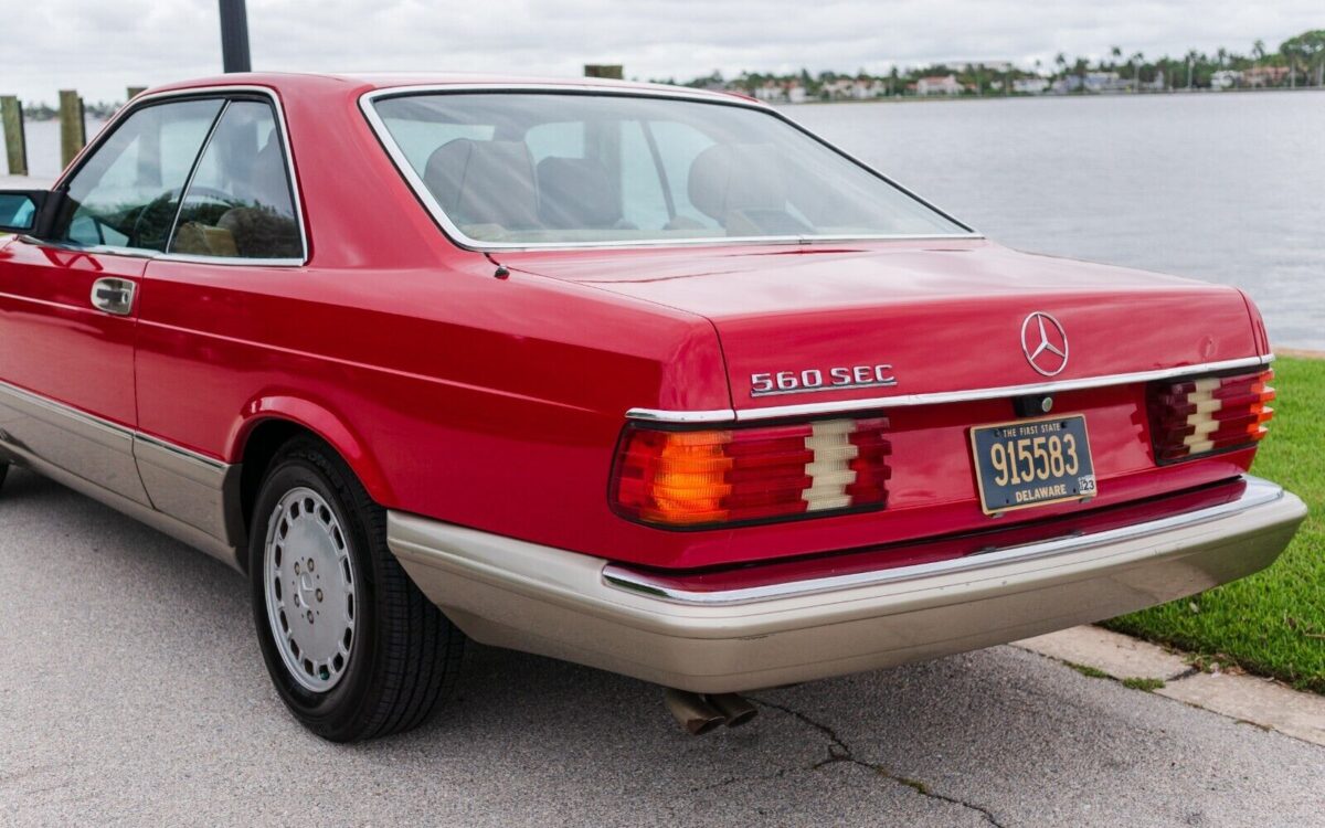 Mercedes-Benz-500-Series-Coupe-1986-4