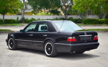 Mercedes-Benz-500E-6.0-AMG-1993-15